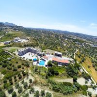 hillside studios & apartments