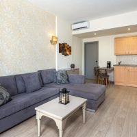 icarus suites & apartments