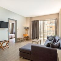 icarus suites & apartments