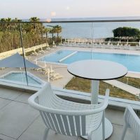 the ivi mare (adults only)