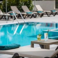 petousis hotel & suites