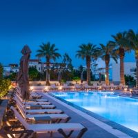 petousis hotel & suites
