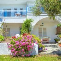 xenios faros apartments