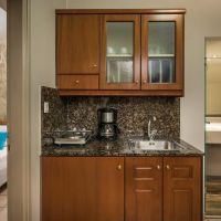 elotis suites