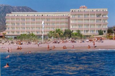 ideal beach hotel