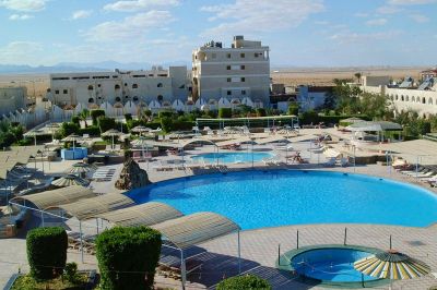 El Samaka Desert Inn