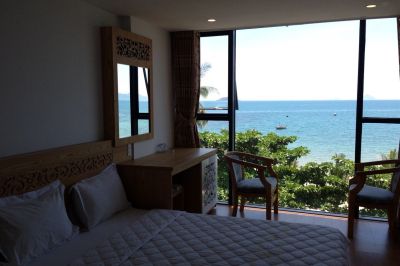 lara dinc hotel