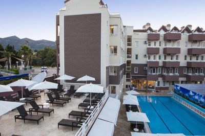 Comet Deluxe Hotel