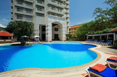waterfront suites by centara