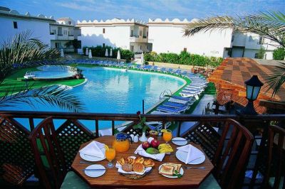 cleopatra tsokkos hotel