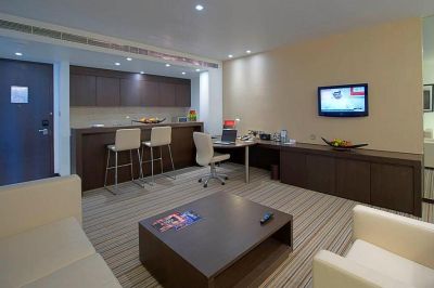 crowne plaza abu dhabi yas island 4 *