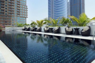 movenpick hotel jumeirah lakes towers