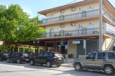 adonis hotel kriopigi