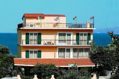 perama hotel