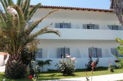 white suites resort