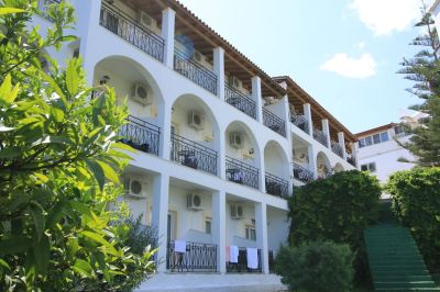 yannis hotel