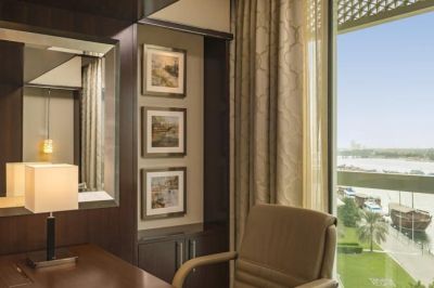 sheraton dubai creek hotel & towers
