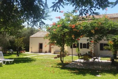 villa secret garden