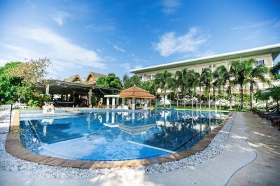 Blue Beach Grand Resort & Spa (ex. Chalong Beach Hotel & Spa)