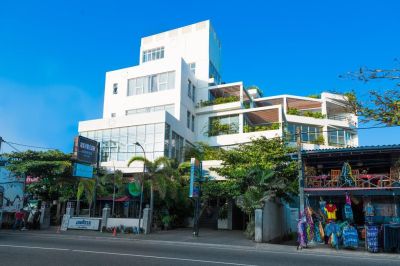 refresh hotel hikkaduwa