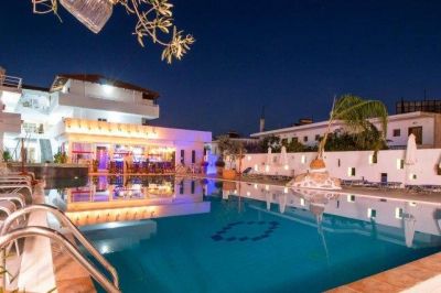 tinas plus apartments