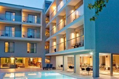 angela hotel suites