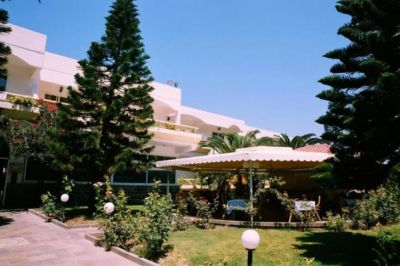 paleos family apartments