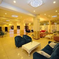 akin paradise hotel