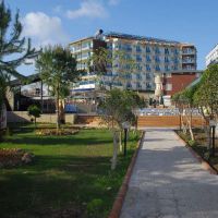 akin paradise hotel
