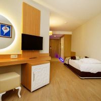 blue wave suite hotel