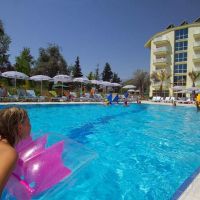 lims bona dea beach