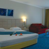 the maxim resort hotel