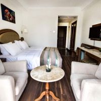 sentido sea star hotel