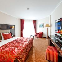 maritim pine beach