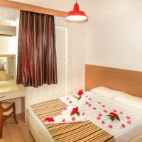 club aqua plaza hotel