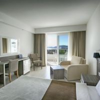 club shark hotel