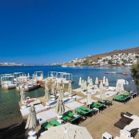 camelot boutique & beach hotel