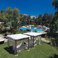 camelot boutique & beach hotel