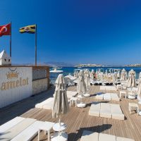 camelot boutique & beach hotel