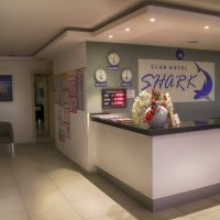 club shark hotel
