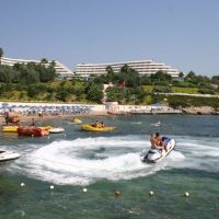 grand blue sky hotel