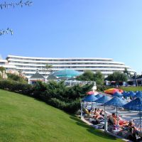 grand blue sky hotel