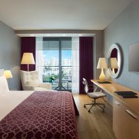 akra hotel