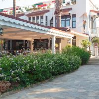 pirates beach club