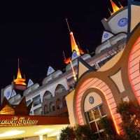 Side Crown Palace Hotel