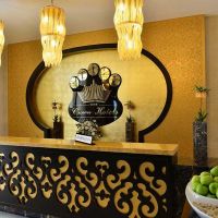 Side Crown Palace Hotel