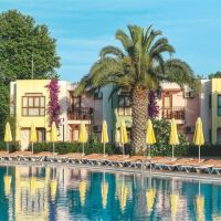 von club golden beach