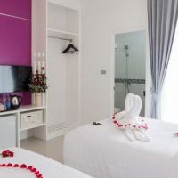 tuana patong holiday