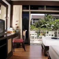 thara patong beach