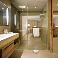 holiday inn phuket mai khao beach